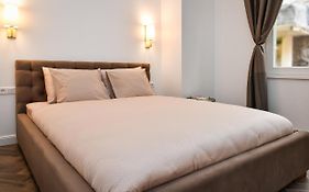 1 Bedroom Apartment Next To Monaco